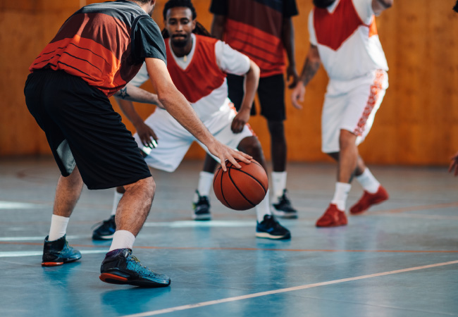 KEEP YOUR KNEES SAFE BYPREVENTING INJURIES